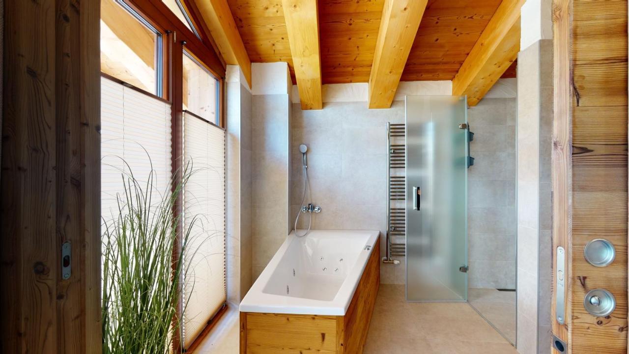 Apartmany Izijasna & Chalets 迪马诺卡多林纳 外观 照片
