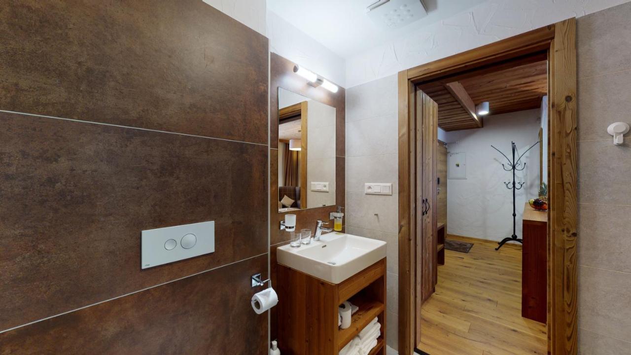 Apartmany Izijasna & Chalets 迪马诺卡多林纳 外观 照片